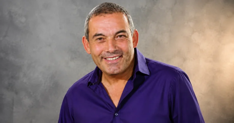 César Escola, músico, compositor y jurado de Yo Me Llamo.