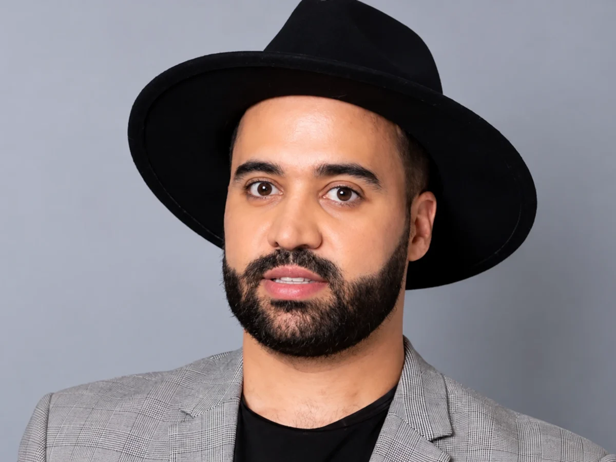 Maquillador colombiano famoso: Sergio Tobón, con su talento en París