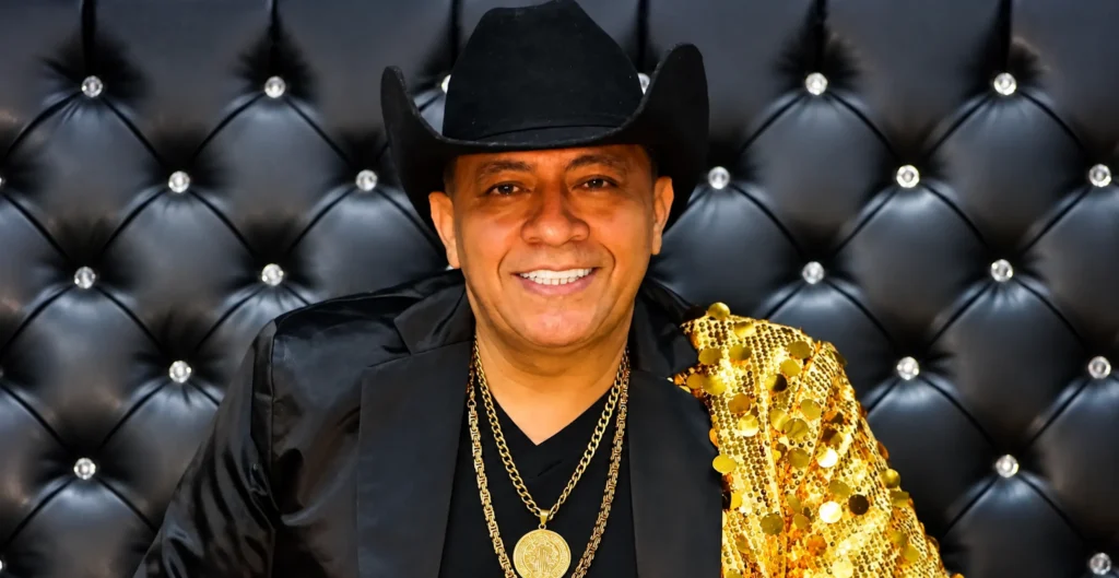 Uriel Henao, cantante colombiano conocido como el Rey de los Corridos Prohibidos.